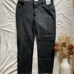 Abercrombie and fitch high rise dad Jean in black -SOLD OUT NWT